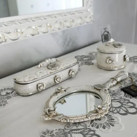 Holiday home Golden Garden *