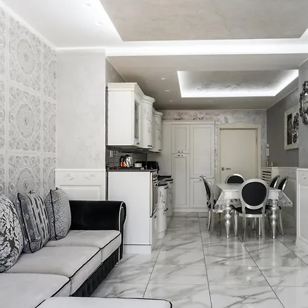 Golden Garden Naples