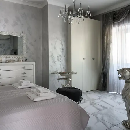 Golden Garden Naples